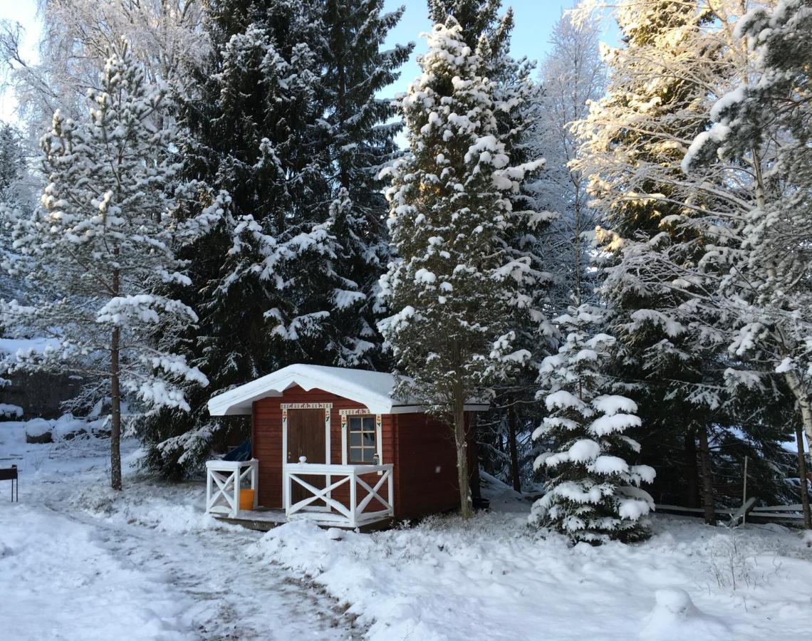 Near Kapellskaer Port - A Cosy Cottage In Norrtaelje Eksteriør billede